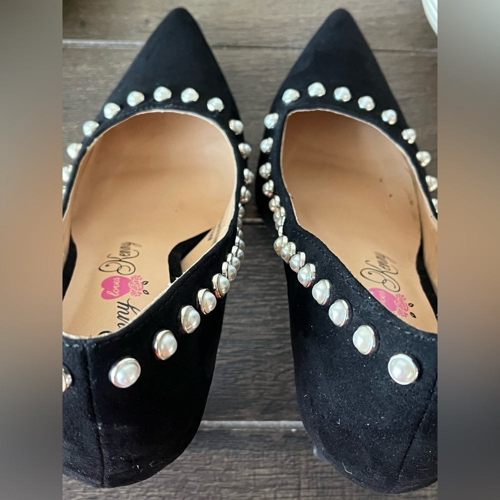 Penny Loves Kenny Ozzie Women’s Stiletto Pumps Black Faux Suede Faux Pearls Sz8M - Picture 8 of 9
